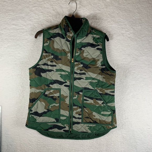 J.CREW Jackets & Blazers - J.Crew Mercantile Vest Women's Medium Green‎ Camouflage Quilted Full Zip 7158